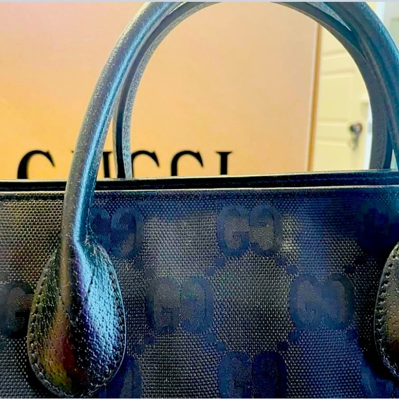 Authentic Gucci off the Grid Black Tote - Picture 9 of 14